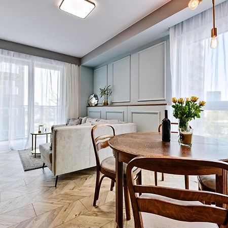 Aparthouse Fabryczna Лодз Екстериор снимка