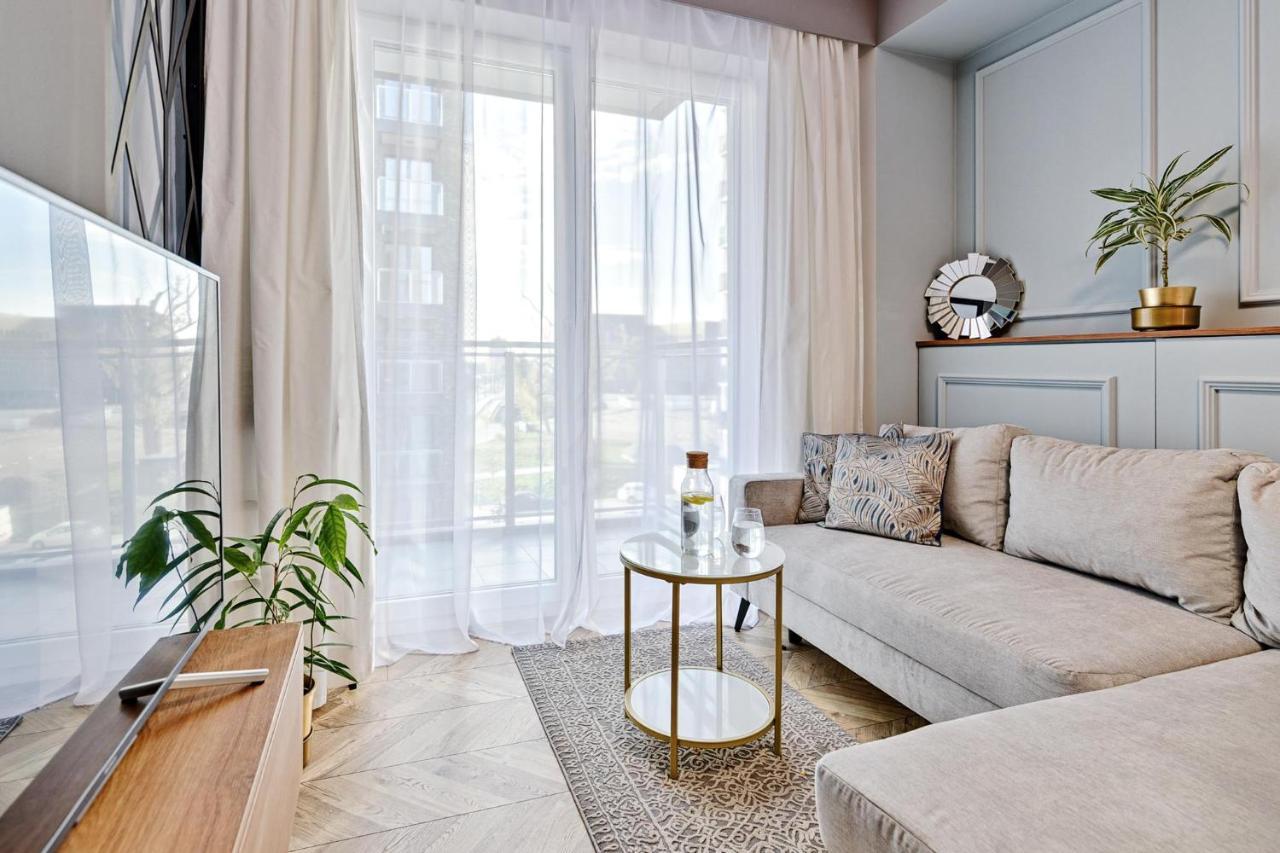 Aparthouse Fabryczna Лодз Екстериор снимка